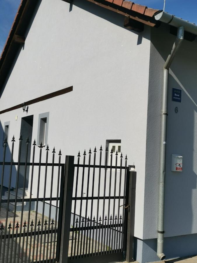 Apartman Lucija Kuca Za Odmor Vukovar Exterior foto